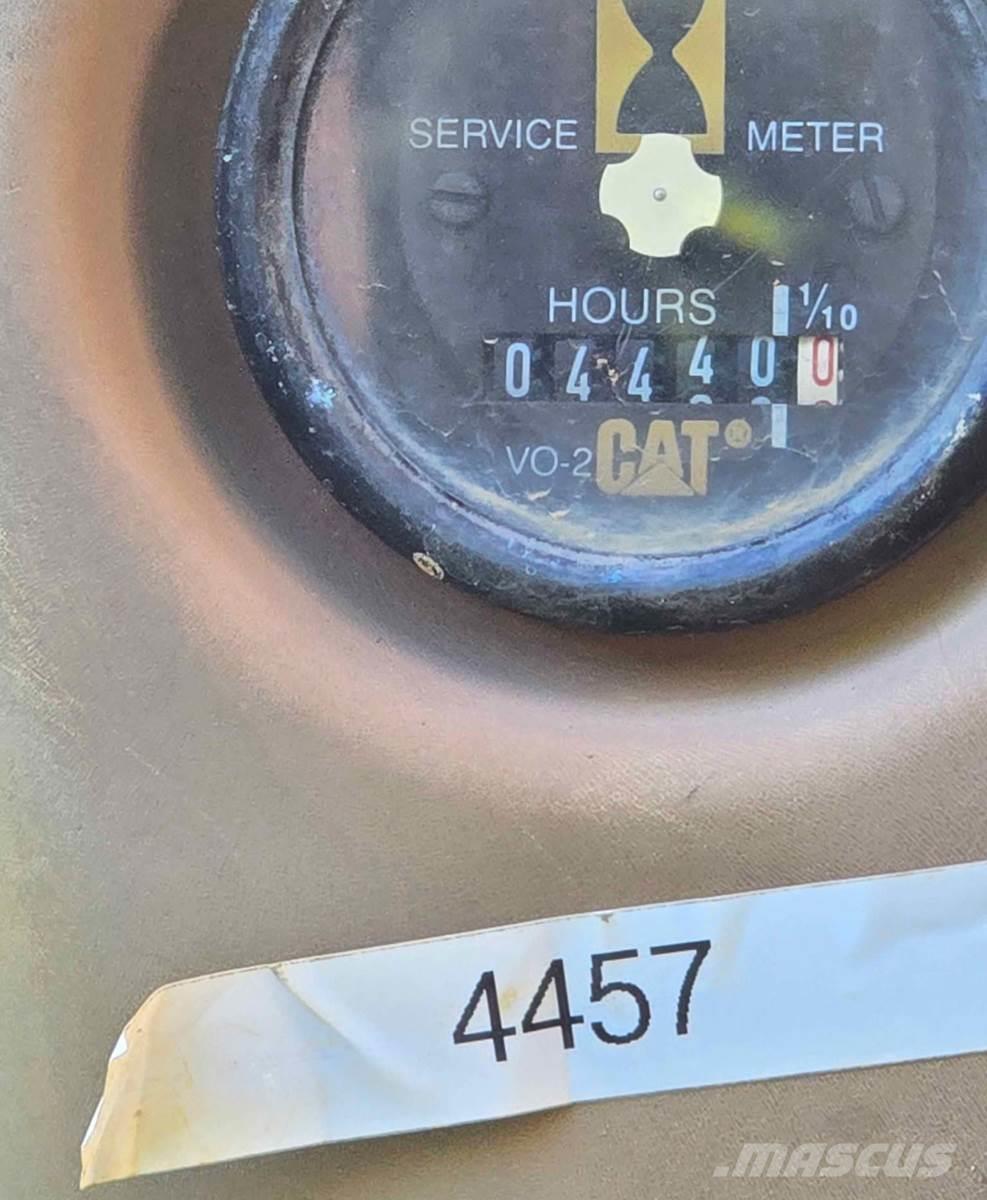 CAT 320L Koparki gąsienicowe