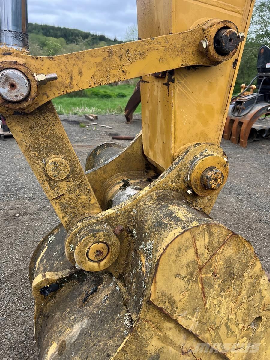 CAT 322C Koparki gąsienicowe