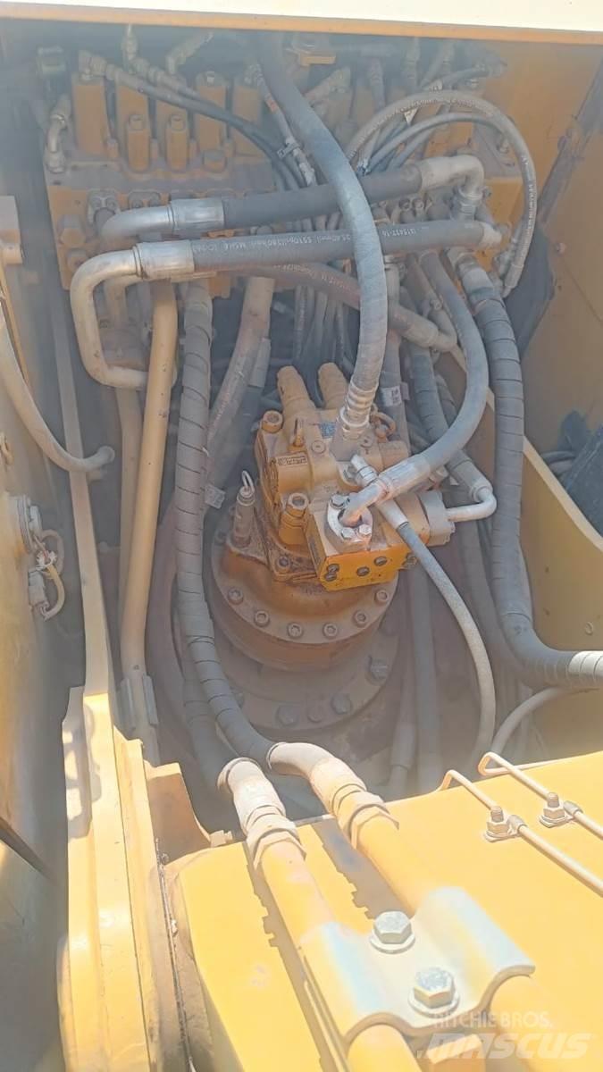 CAT 323D3 Koparki gąsienicowe
