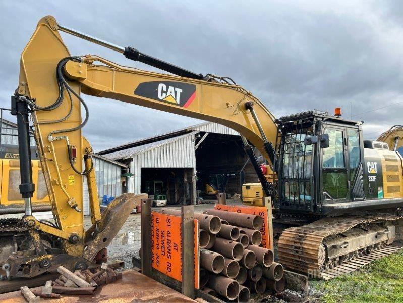 CAT 323FL Koparki gąsienicowe