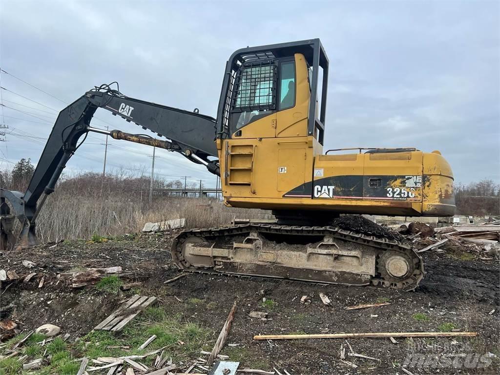 CAT 325C Ładowarki typu "knuckleboom"