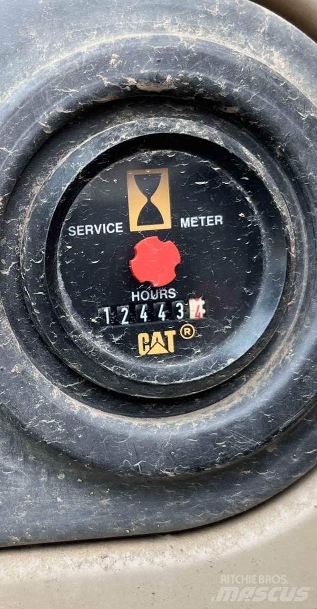CAT 325CL Koparki gąsienicowe
