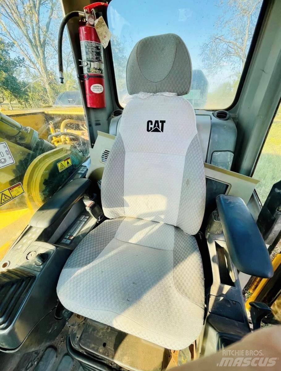 CAT 330DL Koparki gąsienicowe
