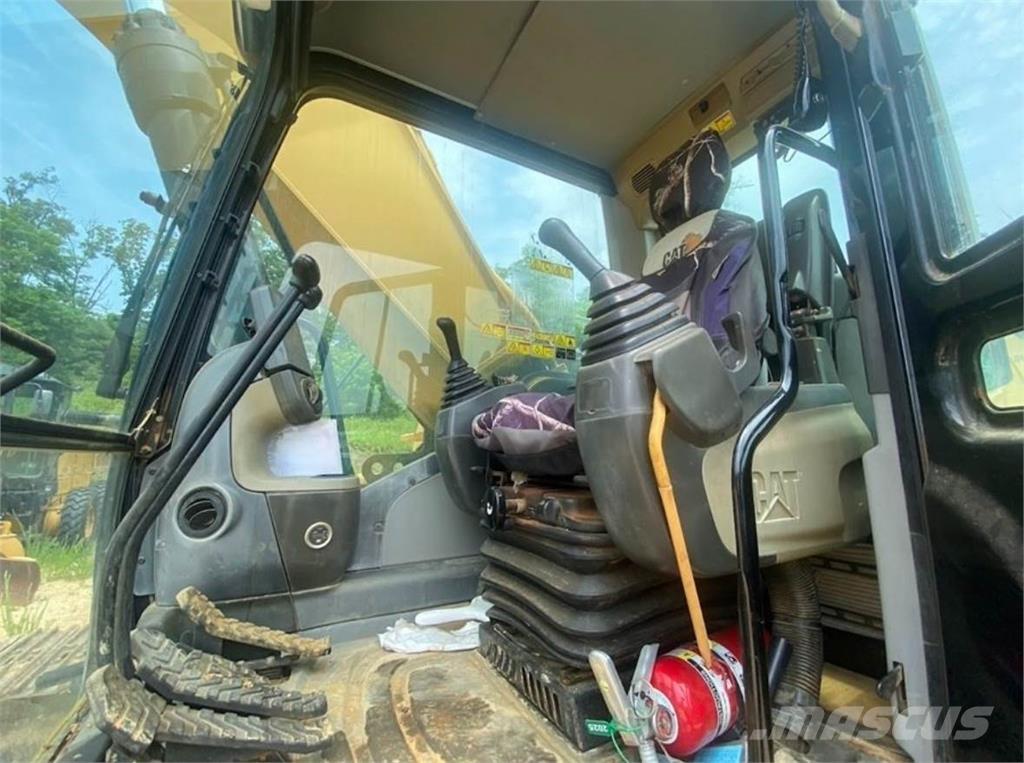 CAT 330DL Koparki gąsienicowe