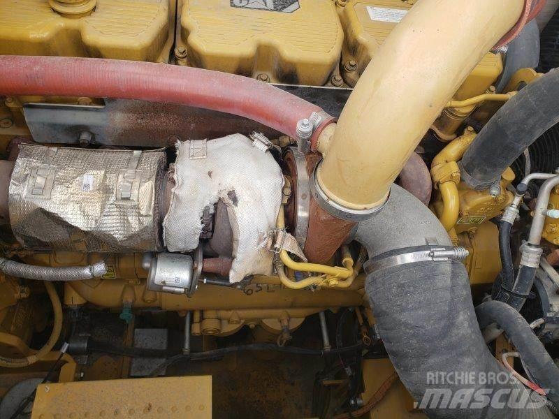 CAT 390FL Koparki gąsienicowe