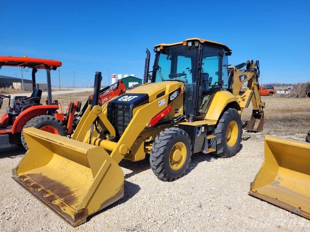 CAT 420F2 Koparko-ładowarki