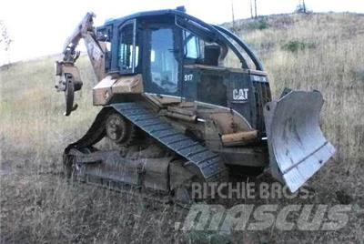 CAT 517 Skidery