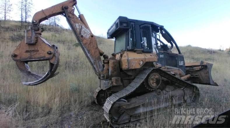 CAT 517 Skidery