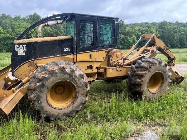 CAT 525 Skidery