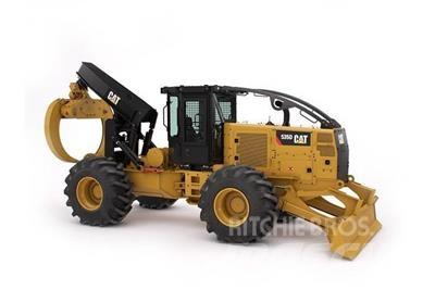 CAT 535D Skidery