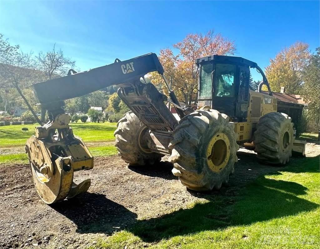CAT 535D Skidery