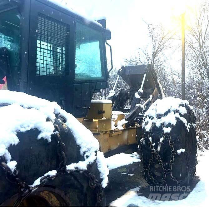 CAT 545C Skidery