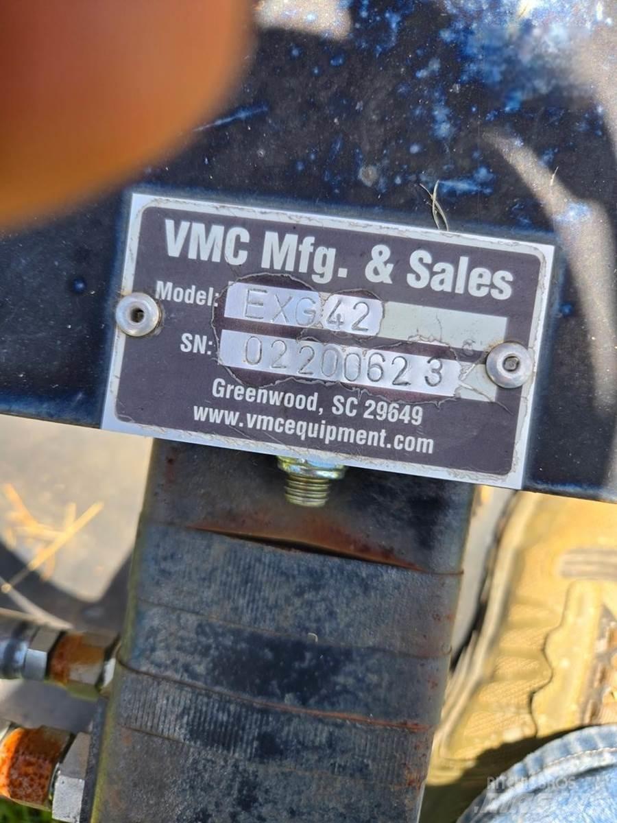 CAT 60 Minikoparki