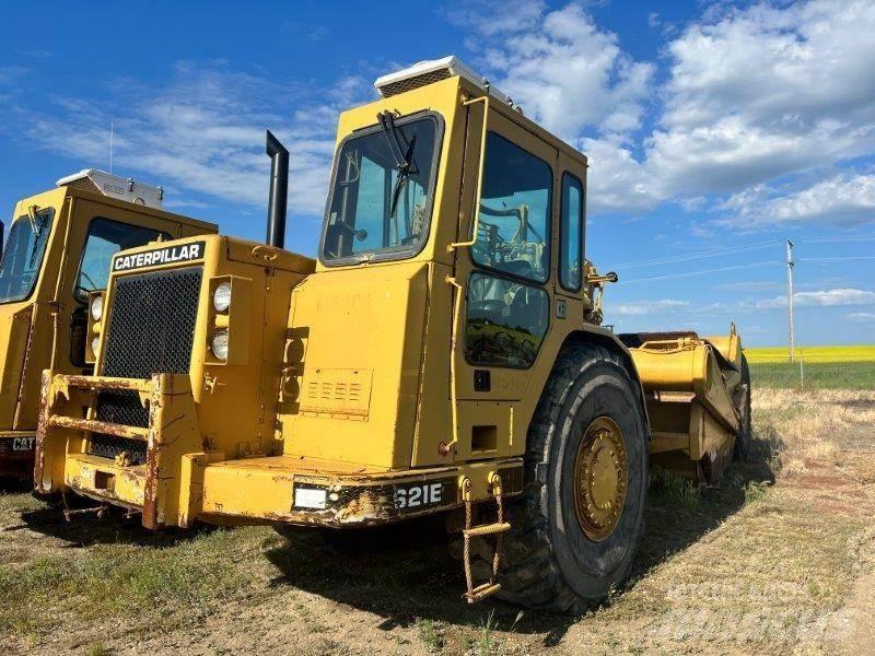CAT 621E Skrobaki