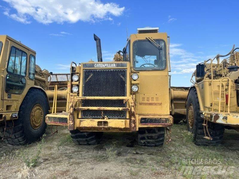 CAT 621E Skrobaki