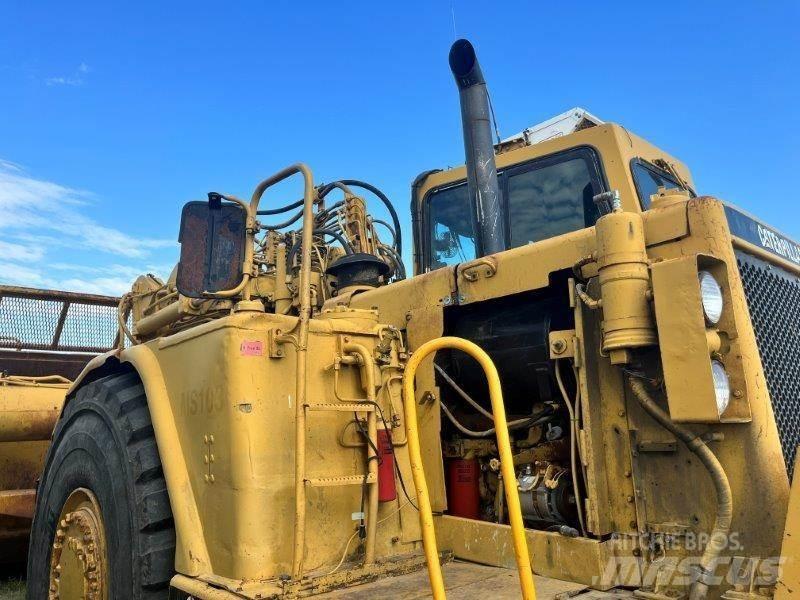 CAT 621E Skrobaki