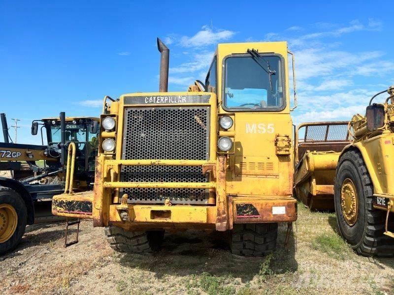 CAT 621E Skrobaki