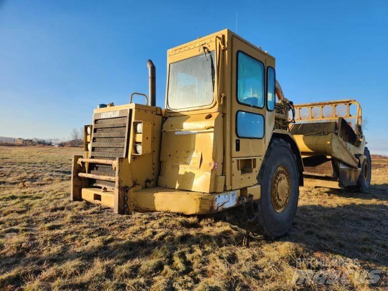 CAT 621F Skrobaki