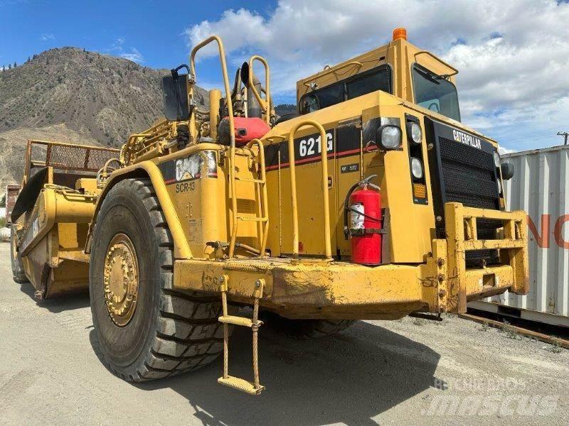 CAT 621G Skrobaki