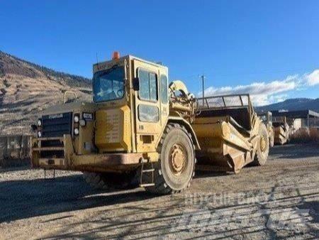 CAT 621G Skrobaki