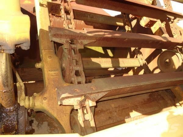 CAT 623B Skrobaki