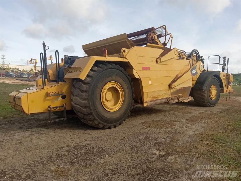 CAT 623K Skrobaki