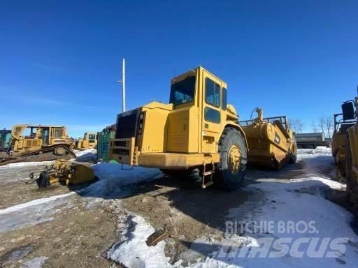 CAT 631G Skrobaki
