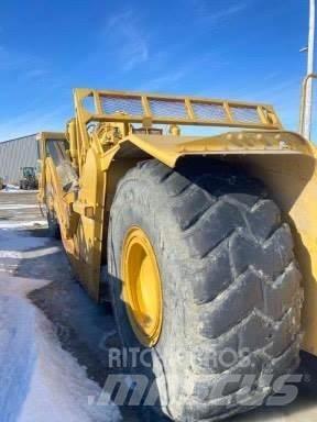 CAT 631G Skrobaki