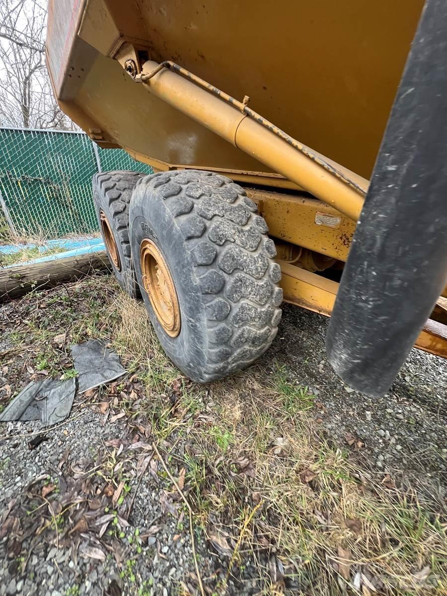 CAT 730 Wozidła przegubowe