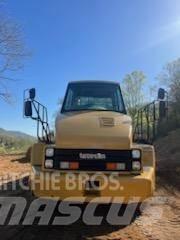 CAT 735 Busy / Vany