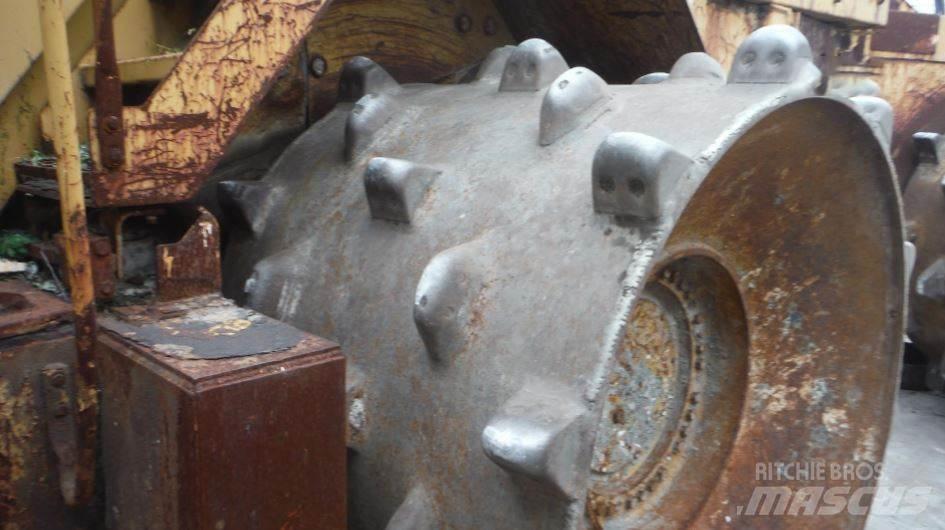 CAT 836G Kompaktory