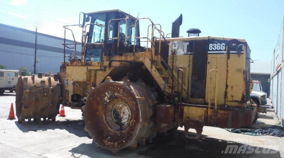 CAT 836G Kompaktory