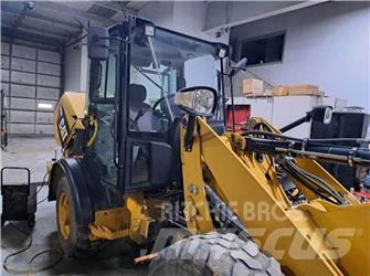 CAT 906H Ładowarki kołowe