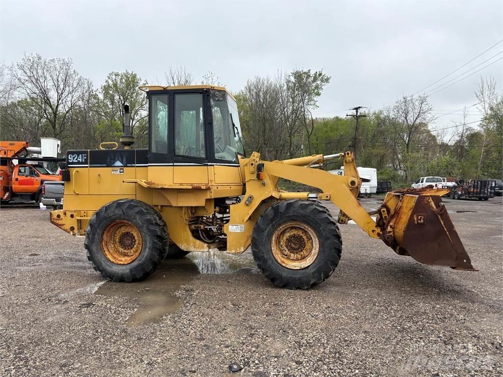 CAT 924F Ładowarki kołowe