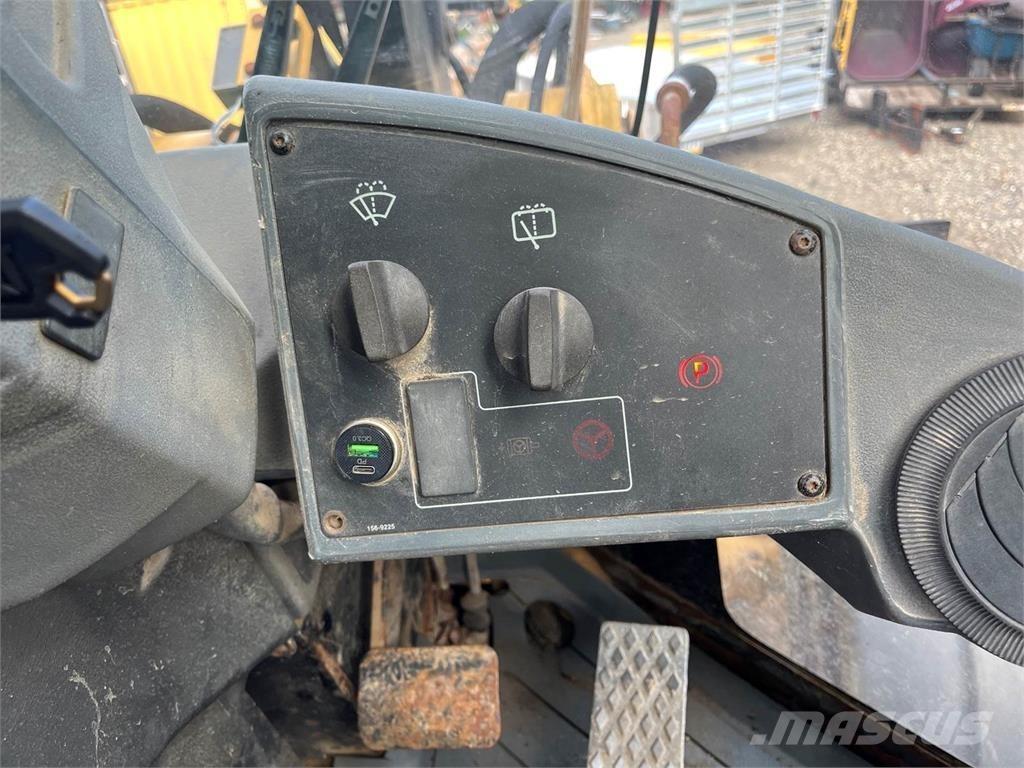 CAT 924G Ładowarki kołowe