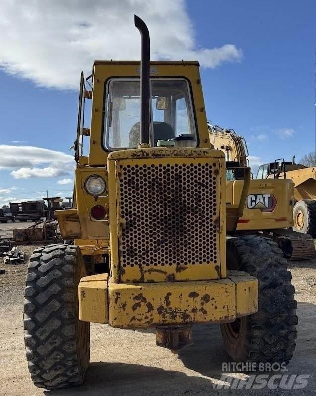 CAT 930 Ładowarki kołowe