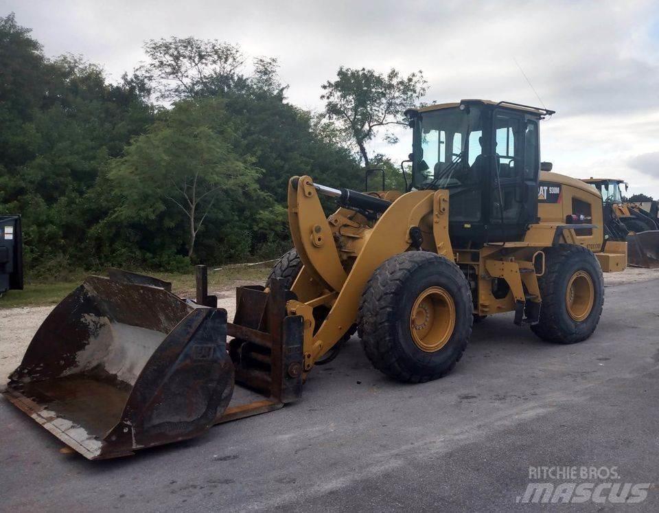 CAT 930M Ładowarki kołowe