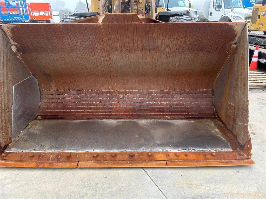 CAT 938M Ładowarki kołowe