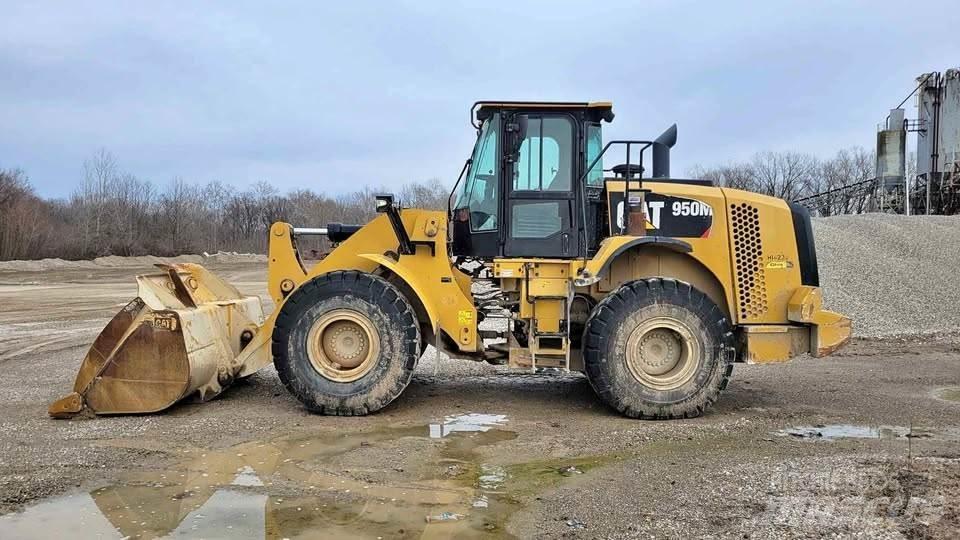 CAT 950M Ładowarki kołowe