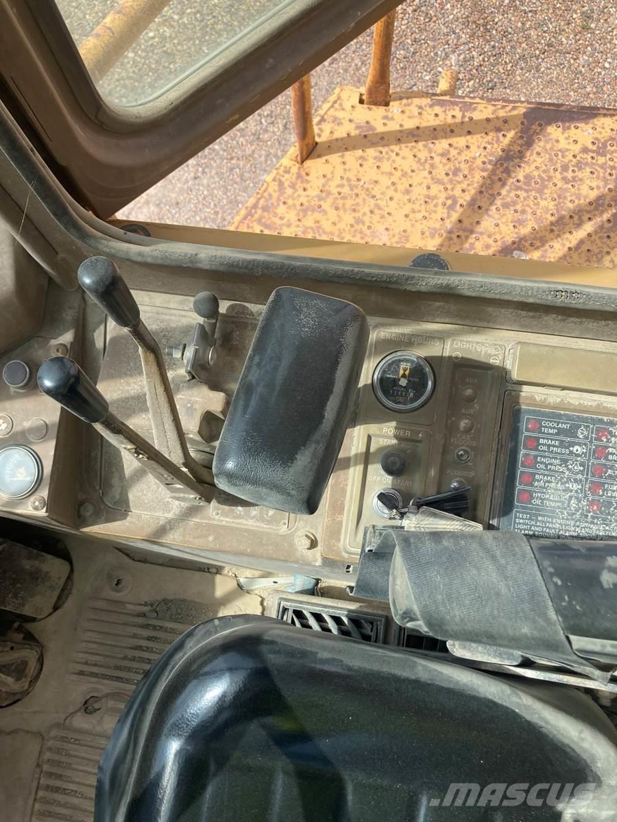 CAT 966D Ładowarki kołowe