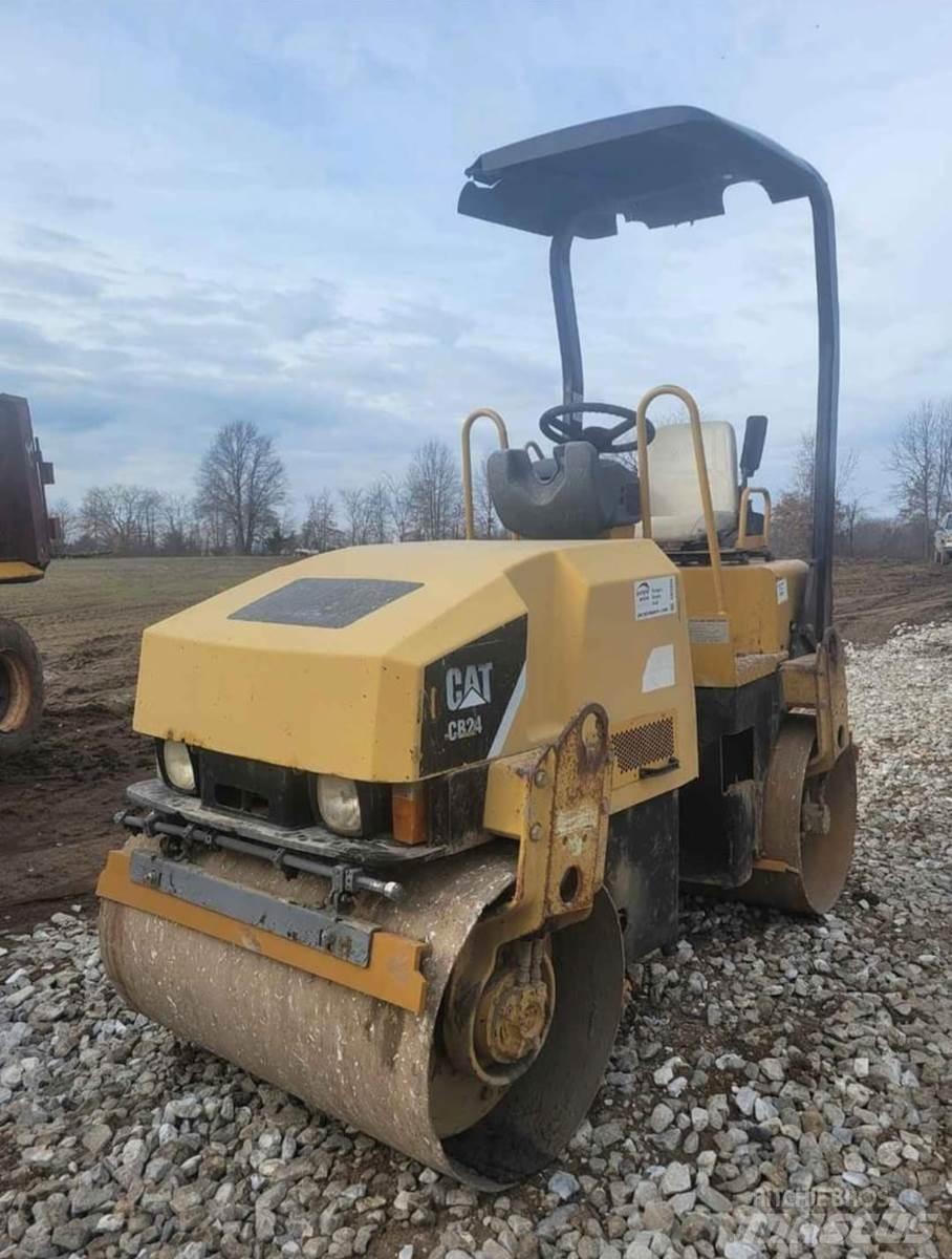 CAT CB24 Walce jednobębnowe