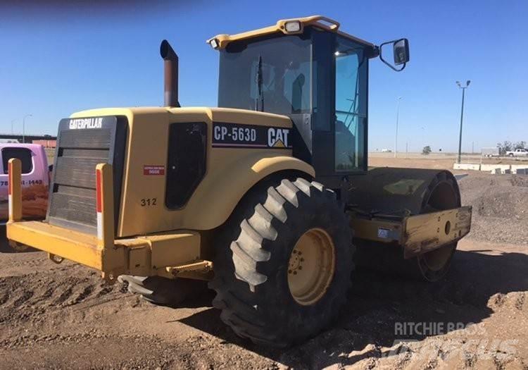 CAT CP563D Holowane walce wibracyjne