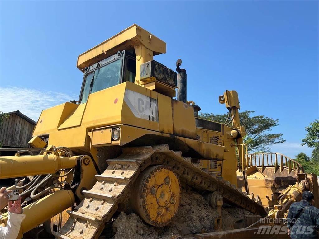 CAT D10T Spycharki gąsienicowe