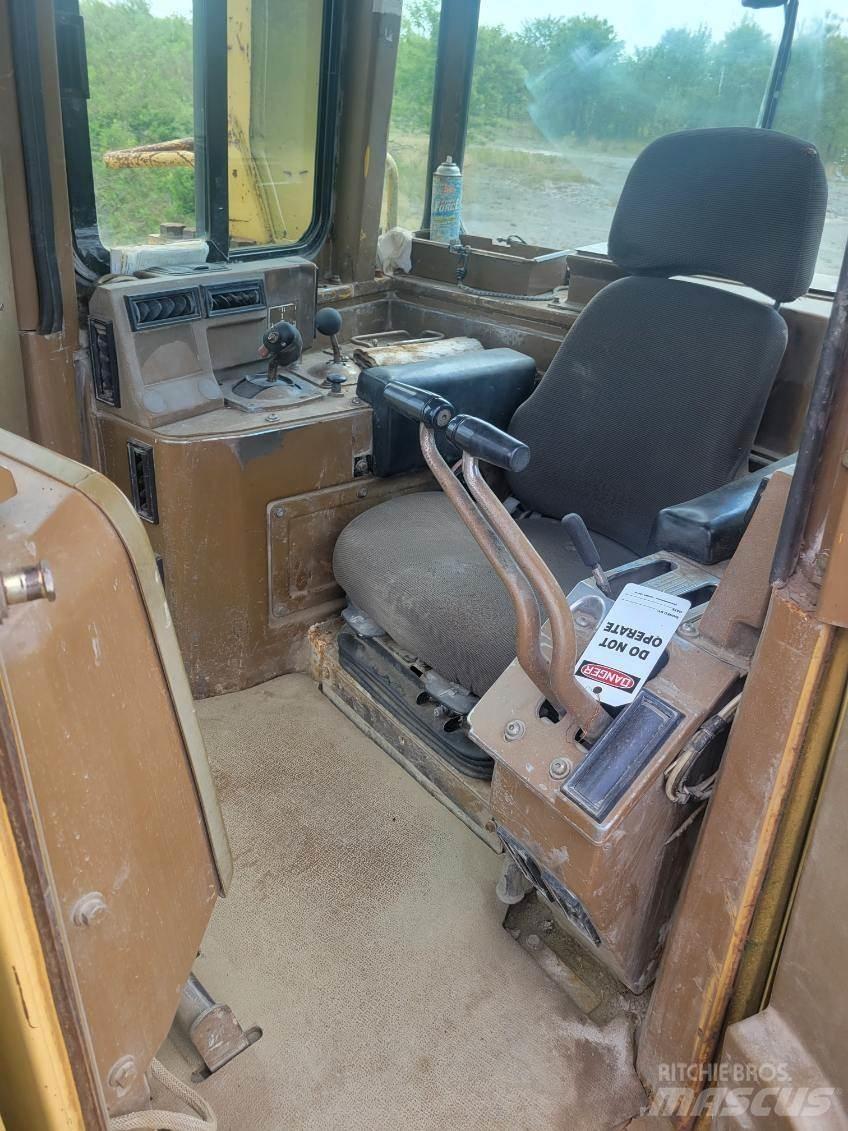 CAT D11N Spycharki gąsienicowe