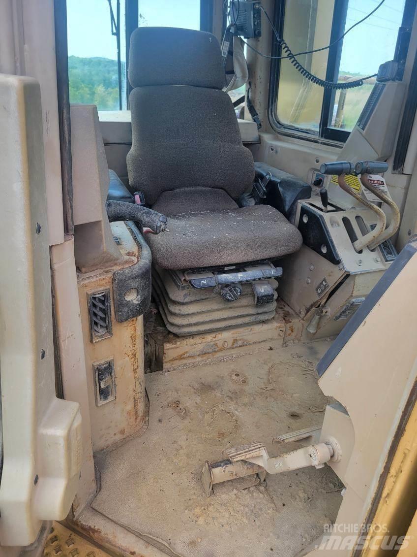 CAT D11N Spycharki gąsienicowe