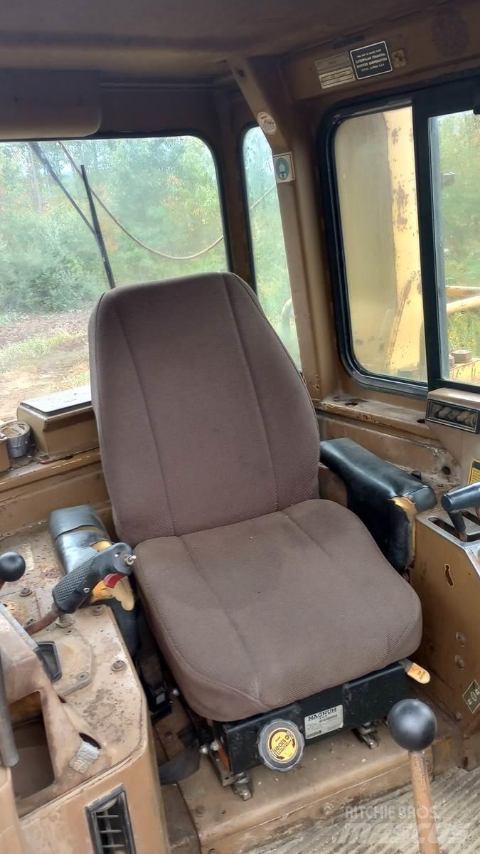 CAT D11N Spycharki gąsienicowe