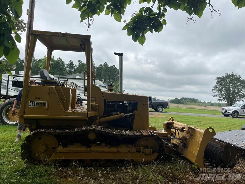 CAT D3B Spycharki gąsienicowe