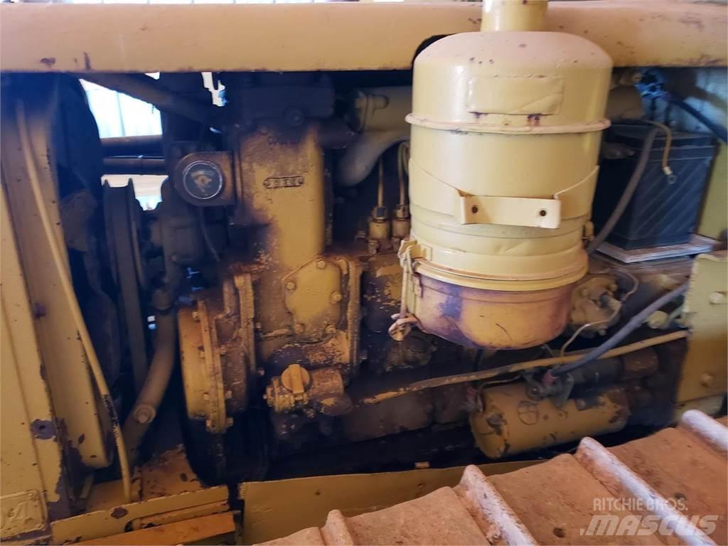 CAT D4 Spychacze-układarki rur