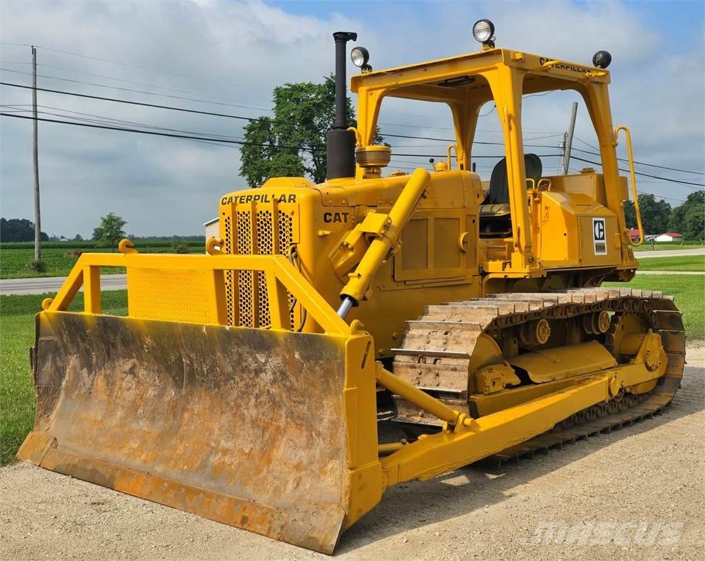 CAT D5B Spycharki gąsienicowe