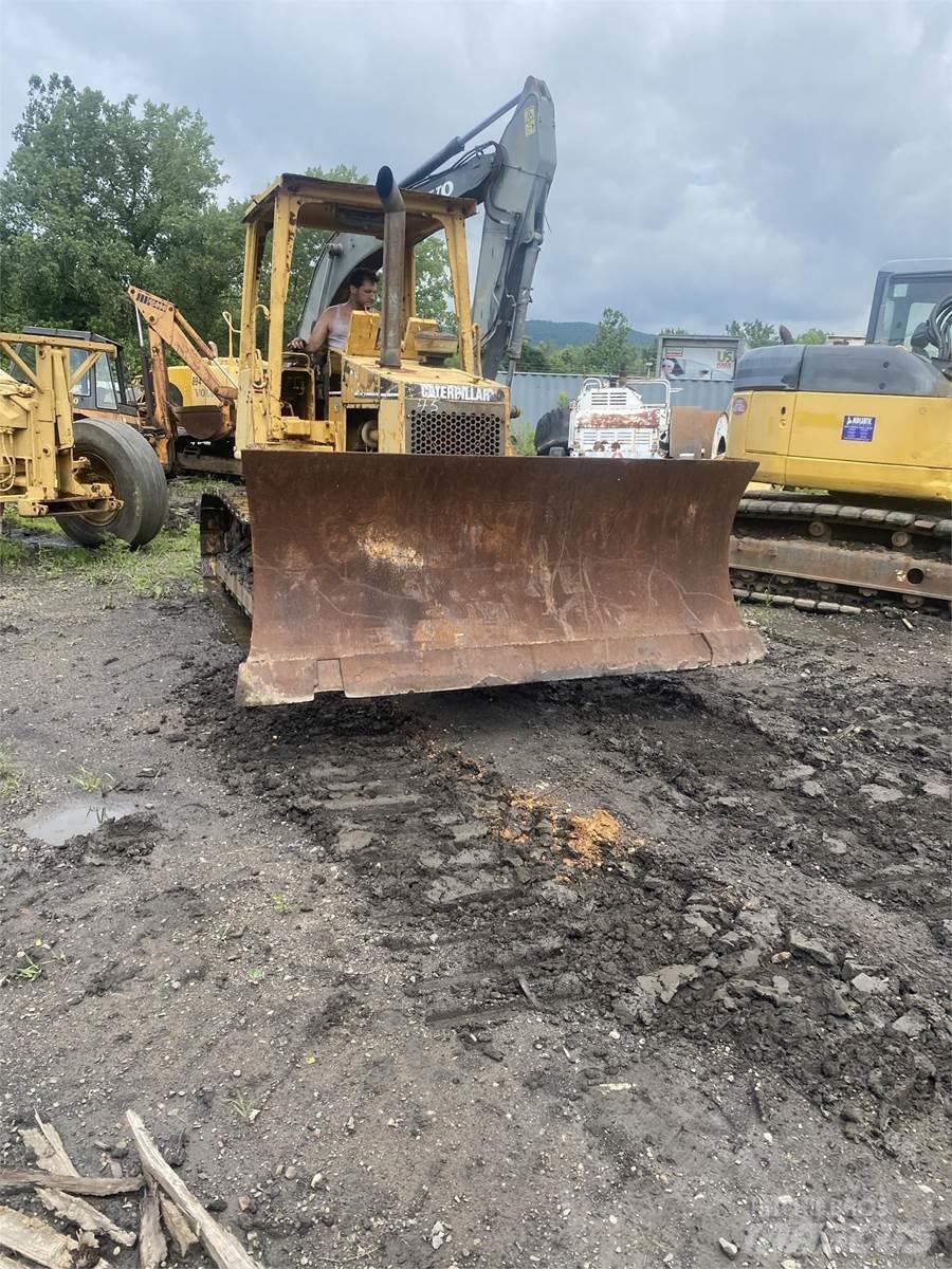 CAT D5C Spycharki gąsienicowe